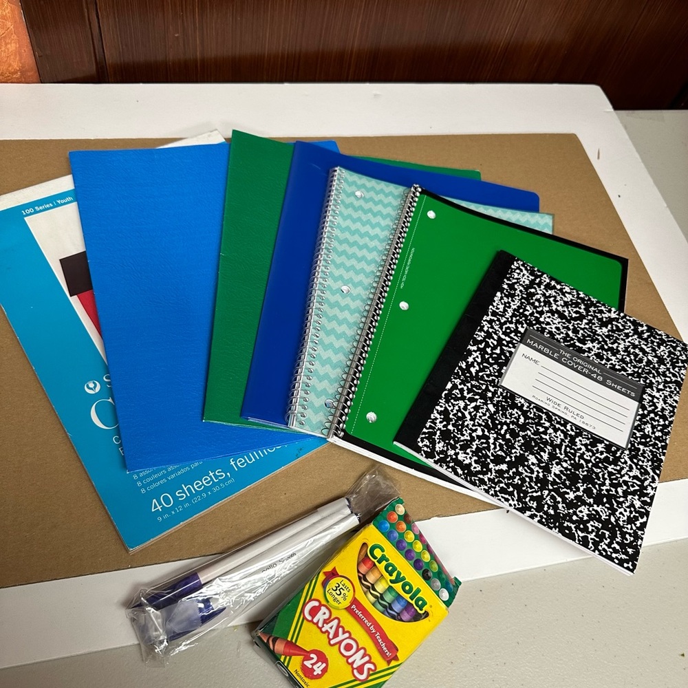 A LOT SCHOOL SUPLIES - MARBLE COVER-48 SHEETS NOTEBOOKS PENCILS,CRAYONS